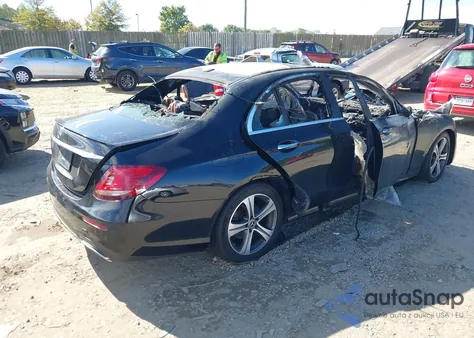 2020 Mercedes-Benz E 350 z USA, uszkodzony, nr VIN W1KZF8DB2LA839278